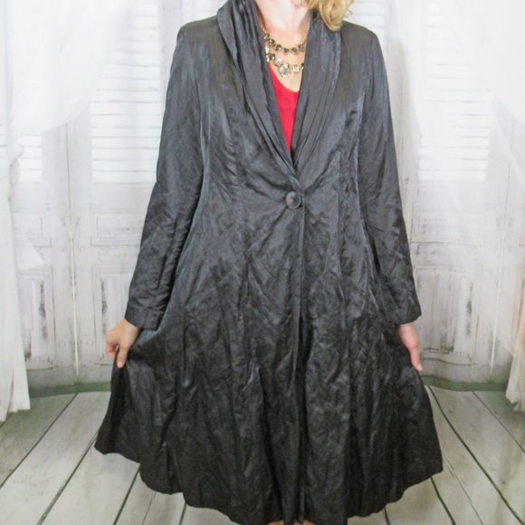Eileen Fisher coat, Black knee length shawl collar, Fits to 38 inch bust, unworn - Picture 10 of 11